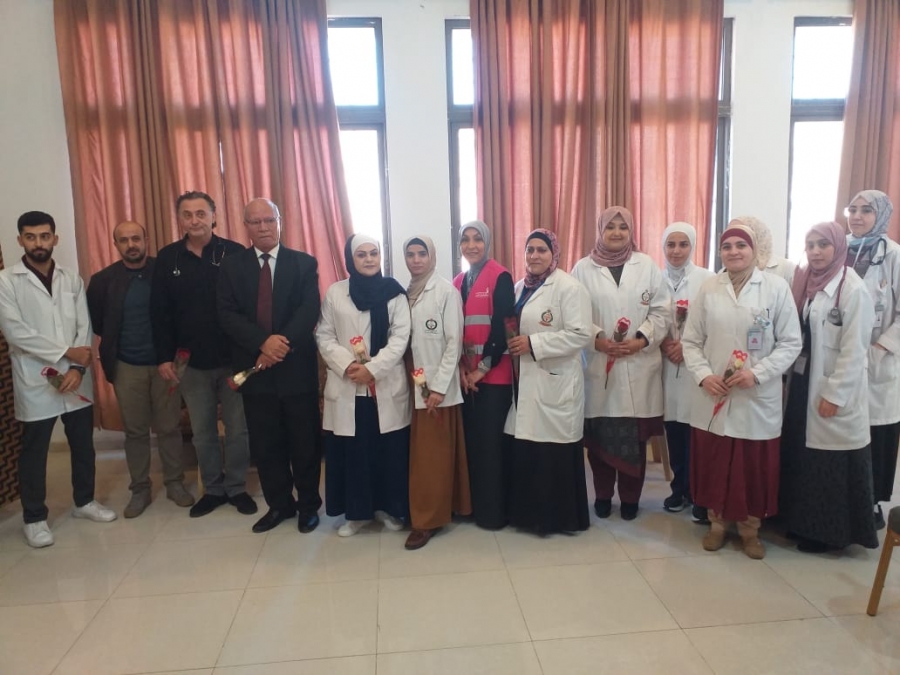 تحت رعاية محافظ البلقاء أقامت مبادرة مشروعك وطنك يومها الطبي المجاني في جمعية قزازة الخيرية