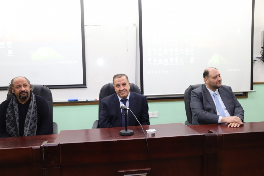 دورة (  ريادة الأعمال في مجال تكنولوجيا الاتصالات) في البلقاء التطبيقية...صور 