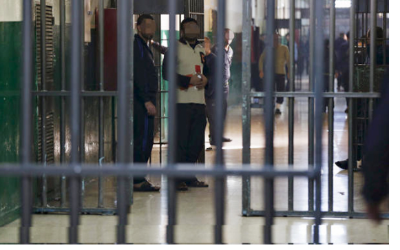 دعوة نيابية لإعادة النظر في قانون منع الجرائم والموقوفين إدارياً