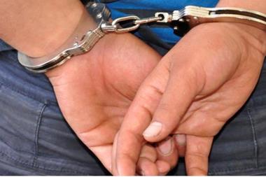 البحث الجنائي يلقي القبض على سارق محل خلويات في الزرقاء