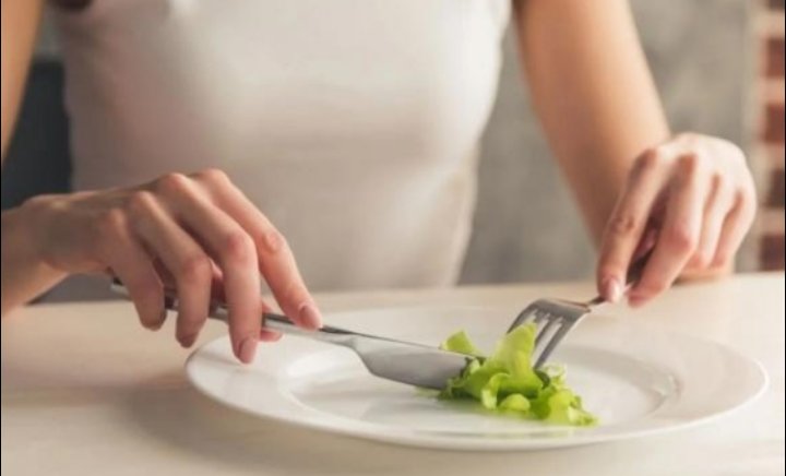 تقرير: 84 من الأردنيين يتناولون غذاء غير صحي