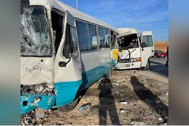 السير تكشف سبب حادث تصادم 3 حافلات في الكرك