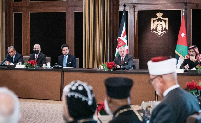 الملك يهنئ مسيحيي الأردن وفلسطين بالأعياد المجيدة ويؤكد أن حماية ورعاية المقدسات واجب ديني وتاريخي