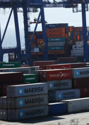 الجغبير: آلاف الحاويات عالقة في ميناء العقبة تعطل سلاسل التوريد وحركة الصادرات