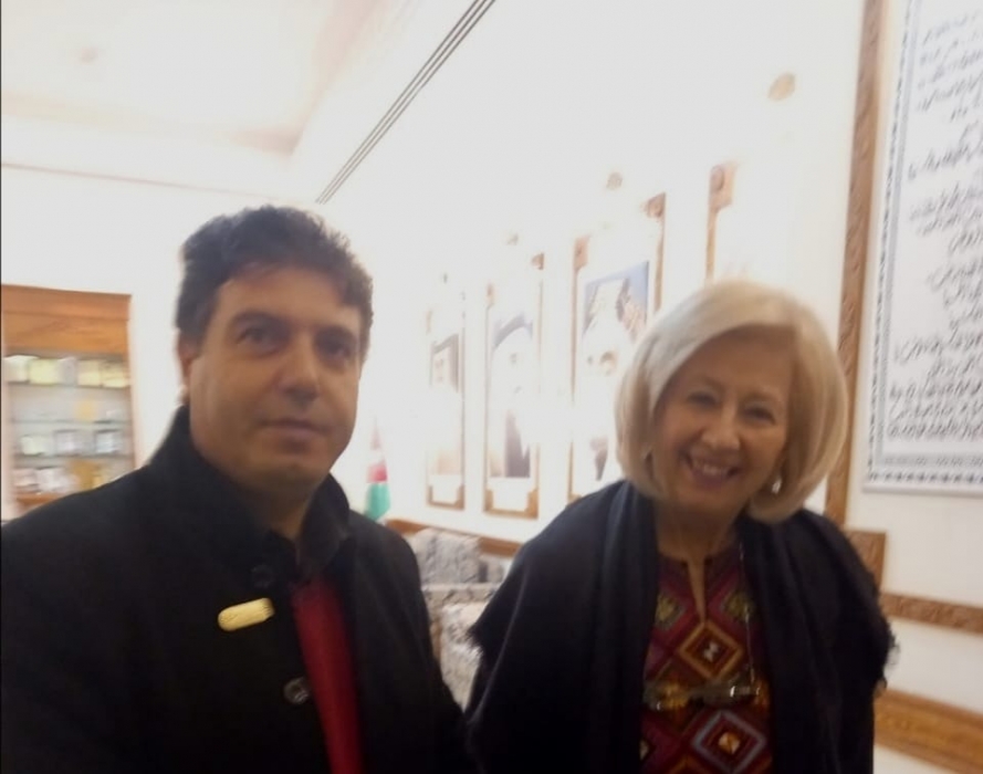 وزيرة الثقافة لنيروز : اقامة مشاريع البنية التحتية في المحافظات والالوية هي ضمن اختصاص مجالس المحافظات  اللامركزية 