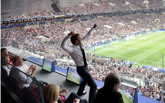 كيف استقبلت الجماهير المغربية من وصف الاساءة للنبي محمد بحرية التعبير؟