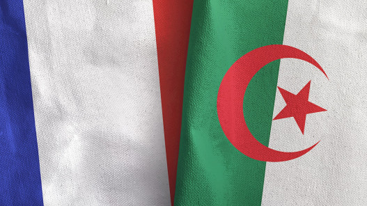 فرنسا تعيد العلاقات القنصلية مع الجزائر إلى طبيعتها واستئناف منح التأشيرات