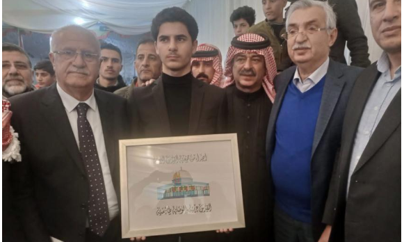منح وسام ودرع القدس للشهيد الدلابيح