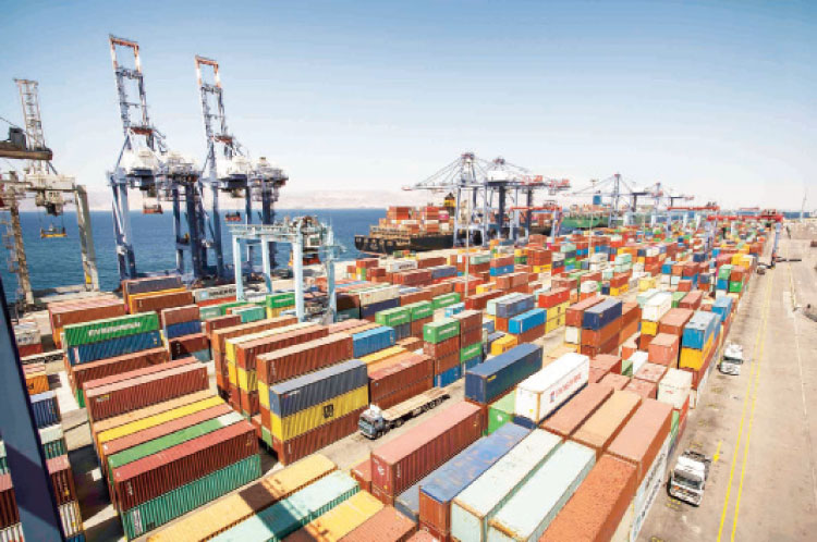 عودة الحركة في ميناء العقبة إلى طبيعتها