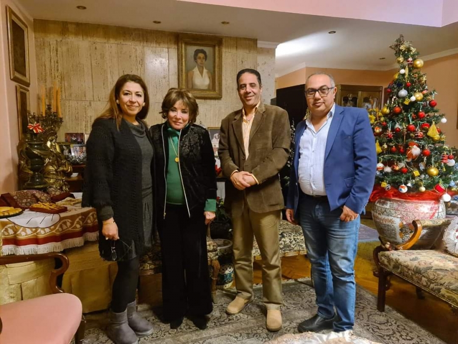 لبنى عبد العزيز رئيسا شرفيا لمهرجان السينما العربية في دورته الأولى