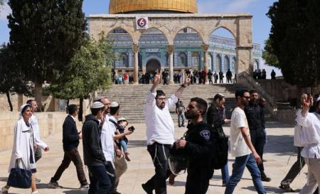 اقتحامات مستمرة للأقصى وقيود على دخول المسلمين