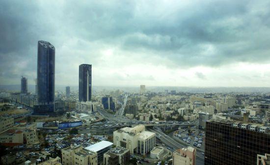 طقس الأردن..أجواء باردة وزخات خفيفة من المطر اليوم وتحذير من الضباب