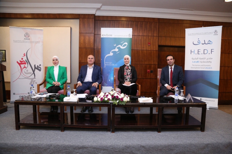 خبراء اقتصاديون: تحسين فرص الشباب ورفع النمو الاقتصادي يتحققان باتخاذ قرارات جريئة لجذب المشاريع الاستثمارية