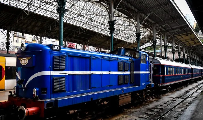 إضراب عمال السكك الحديد يعطّل حركة القطارات في البرتغال