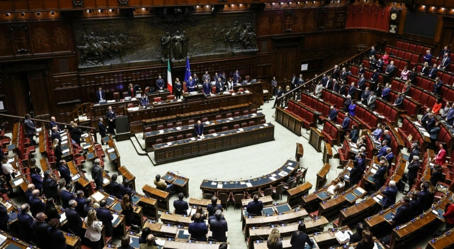 النواب الإيطاليون يعتمدون ميزانية 2023
