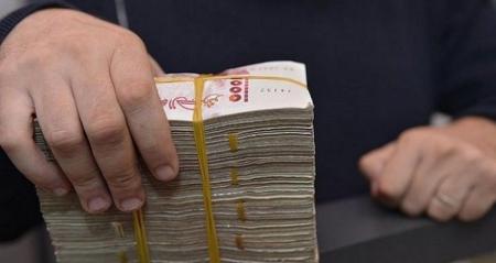 رفع الأجور ومعاشات المتقاعدين في الجزائر