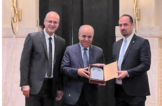 تكريم مجلة الزرقاء للدراسات والبحوث الإنسانية لاحتلالها المرتبة العاشرة عربياً وفقا لتصنيف أرسيف