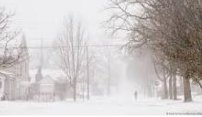 مقتل 26 شخصا جراء عاصفة ثلجية تضرب أميركا