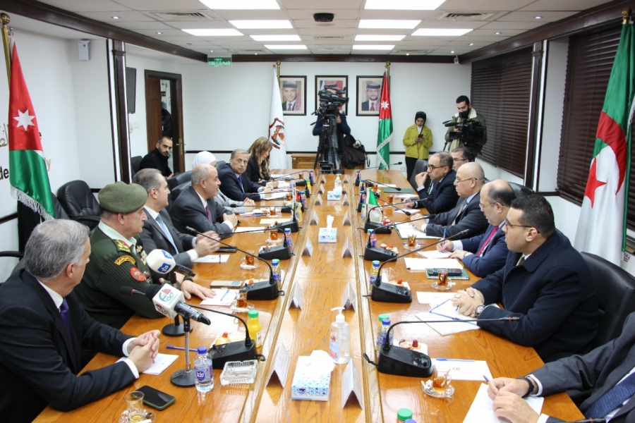 مباحثات أردنية جزائرية لتعزيز التعاون الثنائي