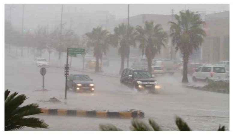 غرفة عمليات محافظة الزرقاء تتابع الحالة الجوية السائدة وجميع الملاحظات الواردة إليها تم حلها بسرعة قياسية قصيرة