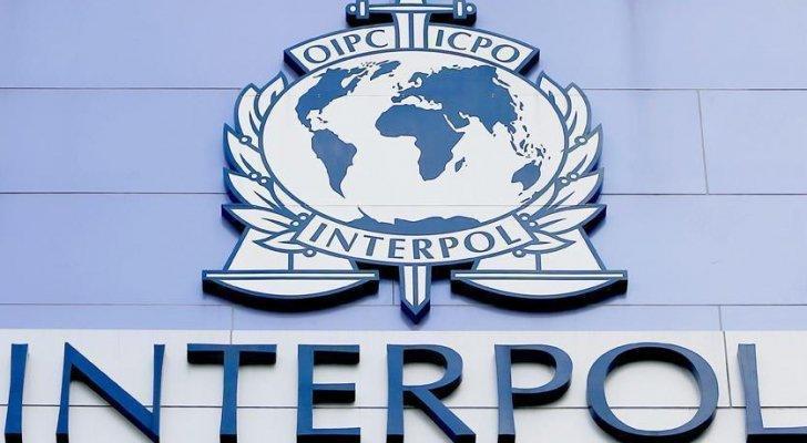 إنتربول فلسطين يتسلم مطلوبا من الأردن