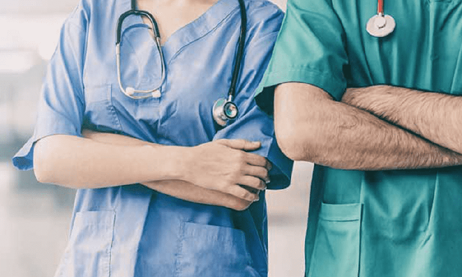 إيعاز من وزير الصحة بشأن ممرضين لم يصرف لهم مكافأة