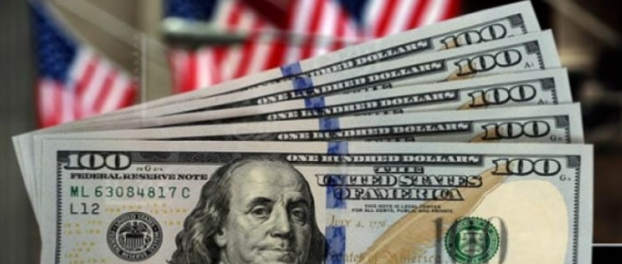 الدولار يقفز إلى أعلى مستوى في أسبوع