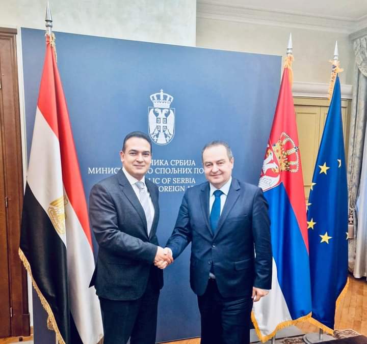 سفير جمهورية مصر العربية في صربيا يناقش علاقات التعاون الثنائي مع وزير الخارجية الصربي