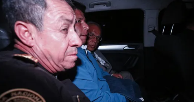 بيرو.. الرئيس المعزول يطالب المحكمة بإطلاق سراحه