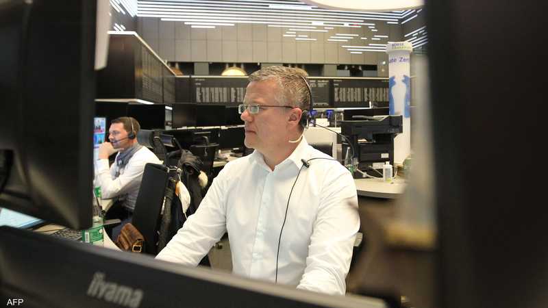 مخاوف ارتفاع إصابات كورونا بالصين يهبط بالأسهم الأوروبية