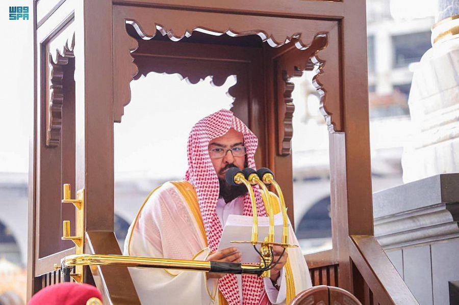 خطيب المسجد الحرام يحدد 6 أسباب لانتشار المخدرات بين الشباب