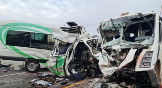 قتيل و 30 مصابا في اصطدام حافلتين في مطار طهران