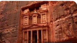 أكثر من 905 آلاف زائر للبترا ومشروعات لتعزيز مكانتها عالميا