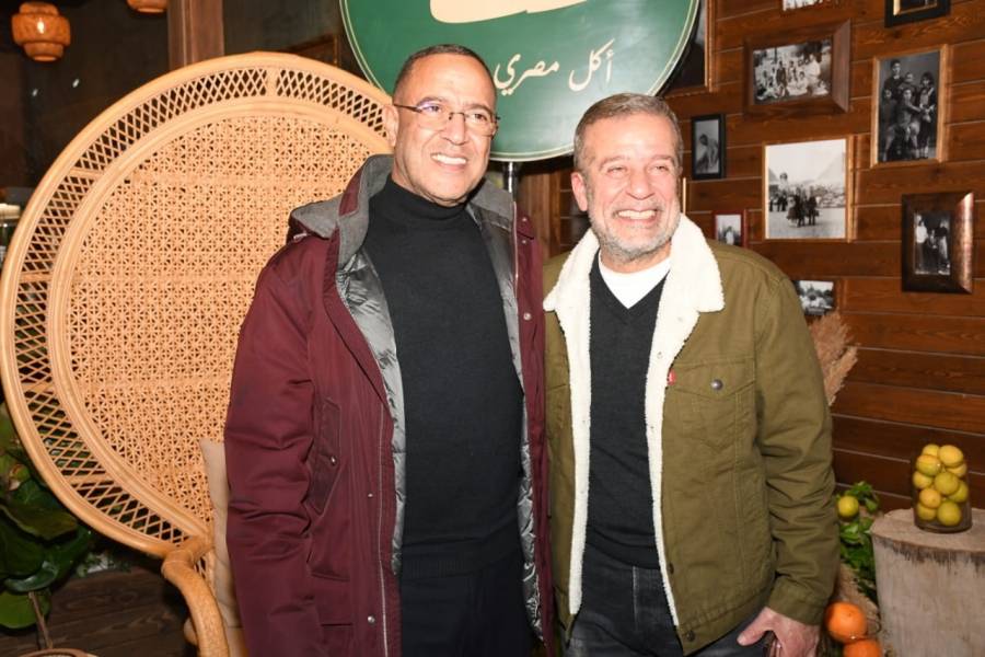 اشرف عبد الباقي يفتتح مطعم بحضور ضخم لنجوم الفن  داخل Tucano mall بمدينه نصر _صور