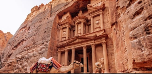 الفرجات: الطيران منخفض التكاليف رفع أعداد السياح في البترا
