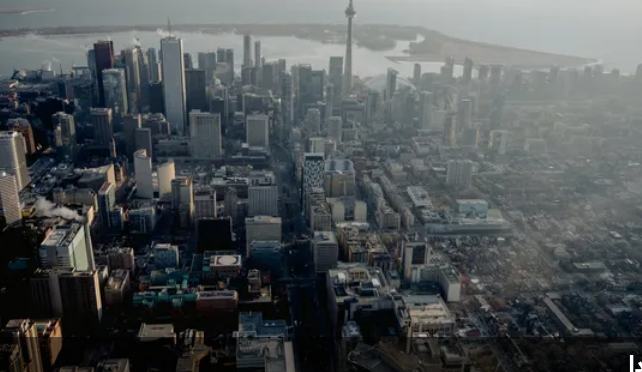 كندا تحظر على معظم الأجانب شراء العقارات السكنية