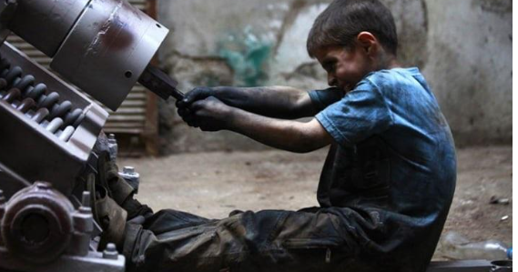 ما أسباب تفشي ظاهرة عمالة الأطفال في الأردن؟