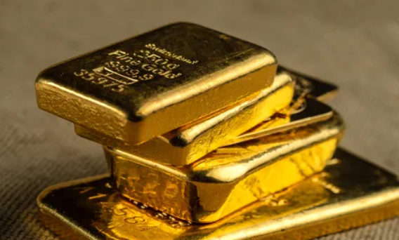 الذهب يرتفع لأعلى مستوى في 6 أشهر وسط ترقب لمحضر الفيدرالي