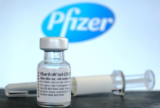 الحكومة: 100 ألف جرعة (ثنائي) فايزر معدلة قادمة من فرنسا