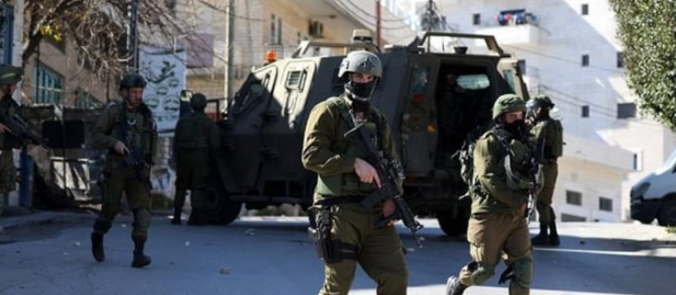 الاحتلال يقتحم جنين ويعتقل أسيرا محررا ونجله