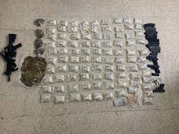 القبض على تاجر المخدرات مطلوب بقضية قتل بعد مقاومته للأمن بالمفرق