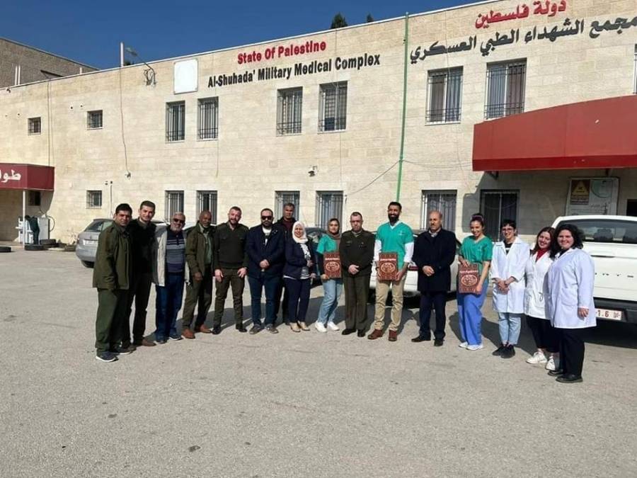 الخدمات الطبية العسكرية الفلسطيني تستضيف وفداً بريطاني متخصص في علاج أسنان الأطفال.