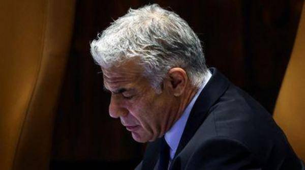 لابيد: ندخل شجار مع نصف العالم من أجل 13 دقيقة!