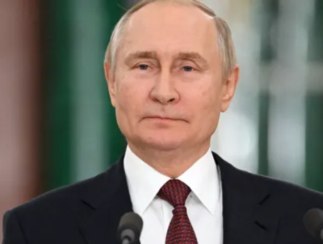 بوتين يطالب بتوثيق العملية العسكرية في أوكرانيا سينمائيا