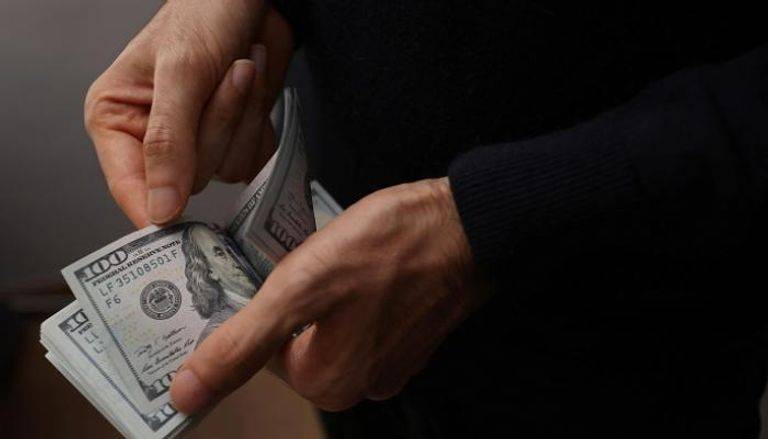 الجنيه المصري يهبط إلى 25.20 مقابل الدولار تحديث لحظي