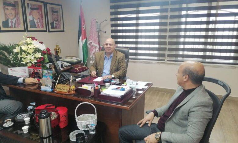 نائب محافظ العقبه الدكتور مالك خريسات في زياره تفقدية لمديرية التنمية الاجتماعية العقبة.