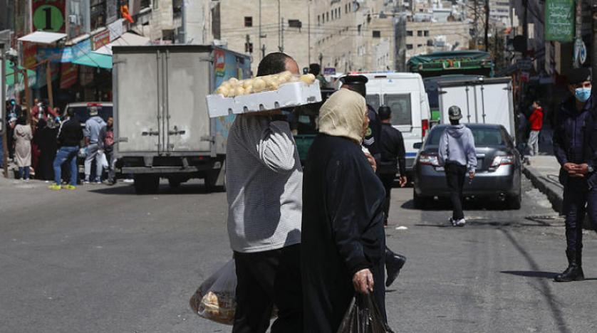 الاردنيات أكثر رضا من الاردنيين عن الحكومة