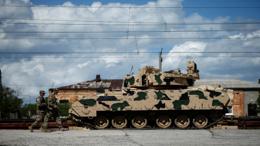 أوكرانيا ستحصل على مزيد من المركبات المدرعة وتطلب دبابات لمحاربة روسيا