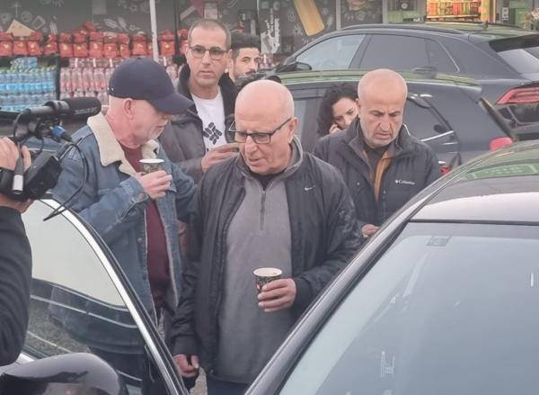 عميد الأسرى الفلسطينيين والعرب يعانق الحرية بعد 40 عاما