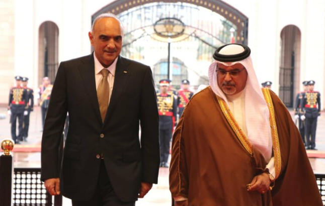 ولي عهد البحرين يستقبل الخصاونة